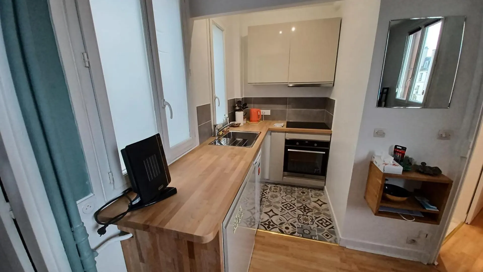 Cosy Apartment With All Amenities Paris 0*,  France
